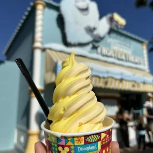 It's Lemon and Mango Swirl-