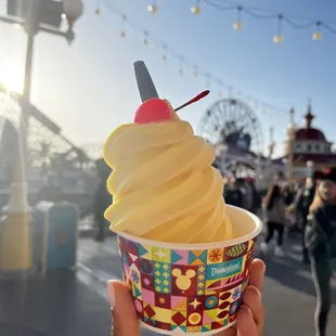 It's Lemon and Mango Swirl