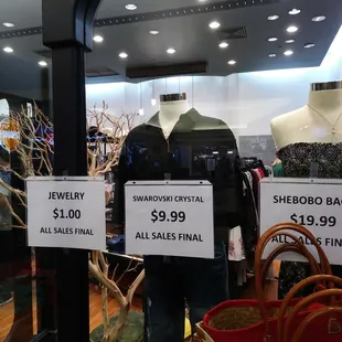 Aeesome $1 jewelry sale! Bought 30 necklaces &amp; charms!