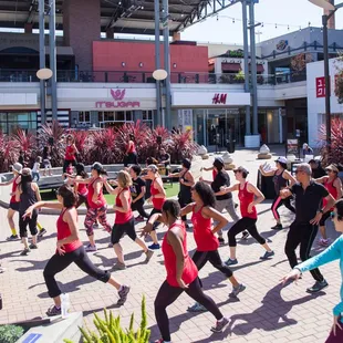 Zumba Class Bay Street Emeryville 2017.  http://www.dancingsavedmy­life.org/