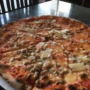 Beef and Onion Pizza