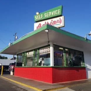 the exterior of a restaurant