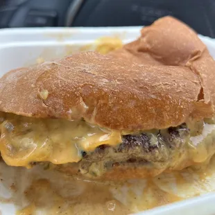 OG Smashburger (1/4 lb with cheese, carmelized onions and special sauce)