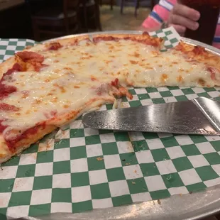 Kid 's Cheese Pizza