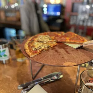 Hand tossed thin half mushroom and onion half pepperoni