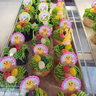 Easter CHICK cupcakes