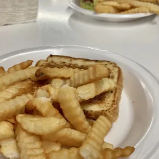 Grilled cheese &amp; bacon cheeseburger