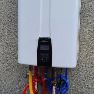 Originally installed by not a professional. Exposed hose extra valves unit not for large home.