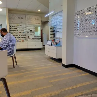 Glasses selection area