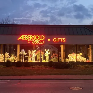 Abersold Florist front Window Display during Easter!