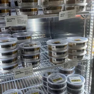 Refrigerated fermented foods to-go