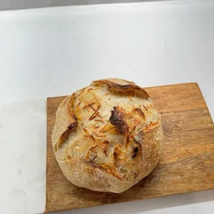 Roasted garlic and cheddar sourdough