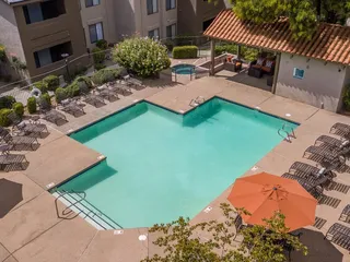 La Mirage Apartment Homes