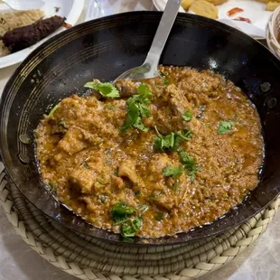 8 - CHICKEN KARAHI