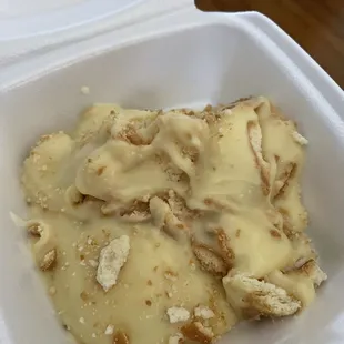 Banana pudding for dessert.