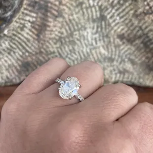 Beautiful Oval Diamond Ring
