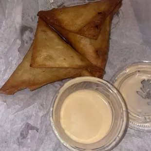 Sambusa and dipping sauce