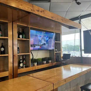 sushi and sashimi, interior