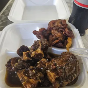 Oxtail and plantains