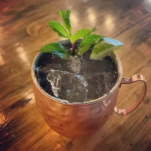 dessert, drink