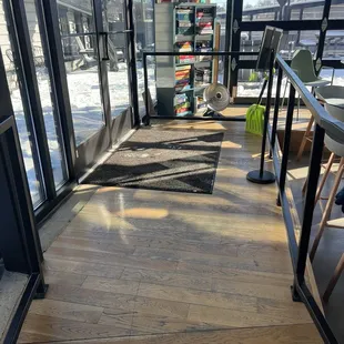 loads of board games, sidewalk chalk, craft cocktails, craft beer and decent wine. Good food. nice to place to hang out.