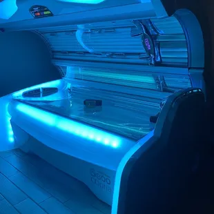 Diamond bed with aromatherapy and misters... so worth the upgrade!