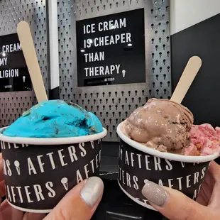 Cookie Monster &amp; Frozen Hot Chocolate with Strawberry Cookie Crunch