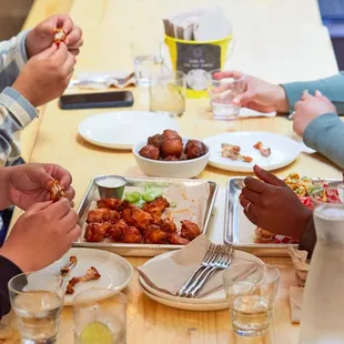 What's a sports bar without wings??