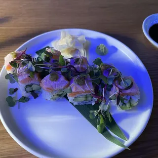 Aburi Salmon Roll