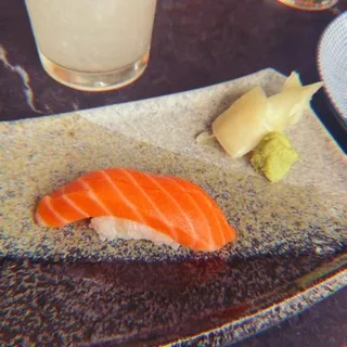 Nigiri Sake