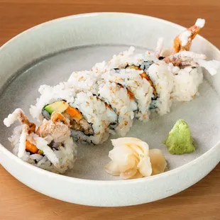 soft shell crab cut roll