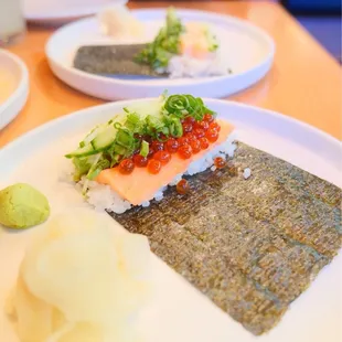 Salmon Hand Roll | Instagram: GaoGirlsGrubbin