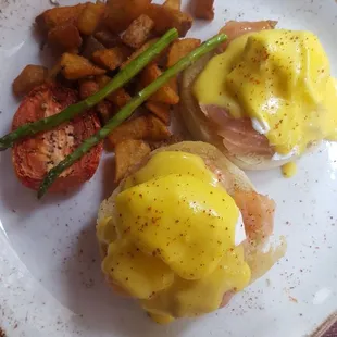 Eggs Benedict