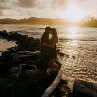 Couples photosession at Lae Nani Beach, Kapaa, Hawaii