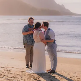 Elopement at Hanalei Bay, Kauai, Hawaii