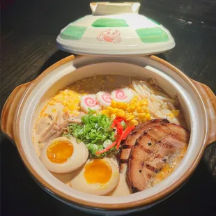 Tonkotsu Garlic ramen