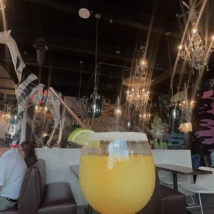 Frozen mango margarita