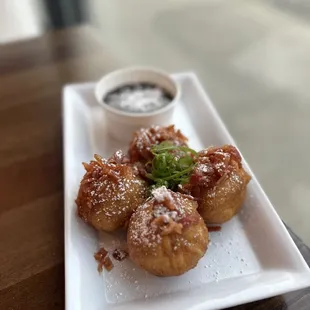 Mac and Cheese Beignets