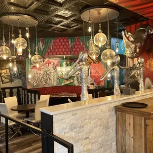 sushi and sashimi, interior