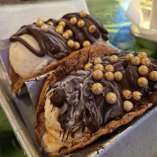 Dessert tacos