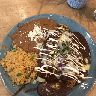 Enchiladas de Mole
