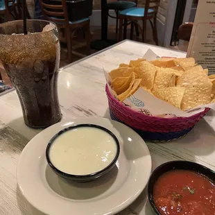 Salsa and cheese queso