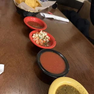 4 salsa and chips