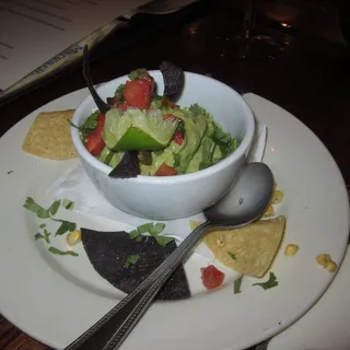 Fresh Homemade Guacamole & Chips