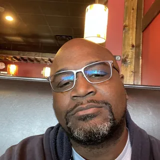 derrick r.