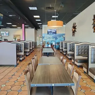 Spacious and comfortable dining area!