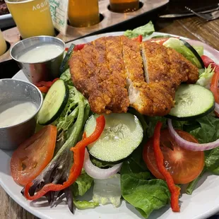 Brewhouse salad with spicy fried chicken