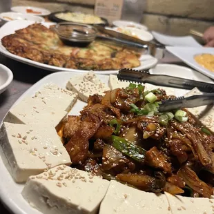 Tofu with Stir-fried Kimchi and Pork