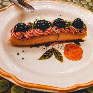 Cornbread Éclair ($18) 12/2024