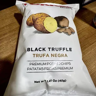 Black truffle chips